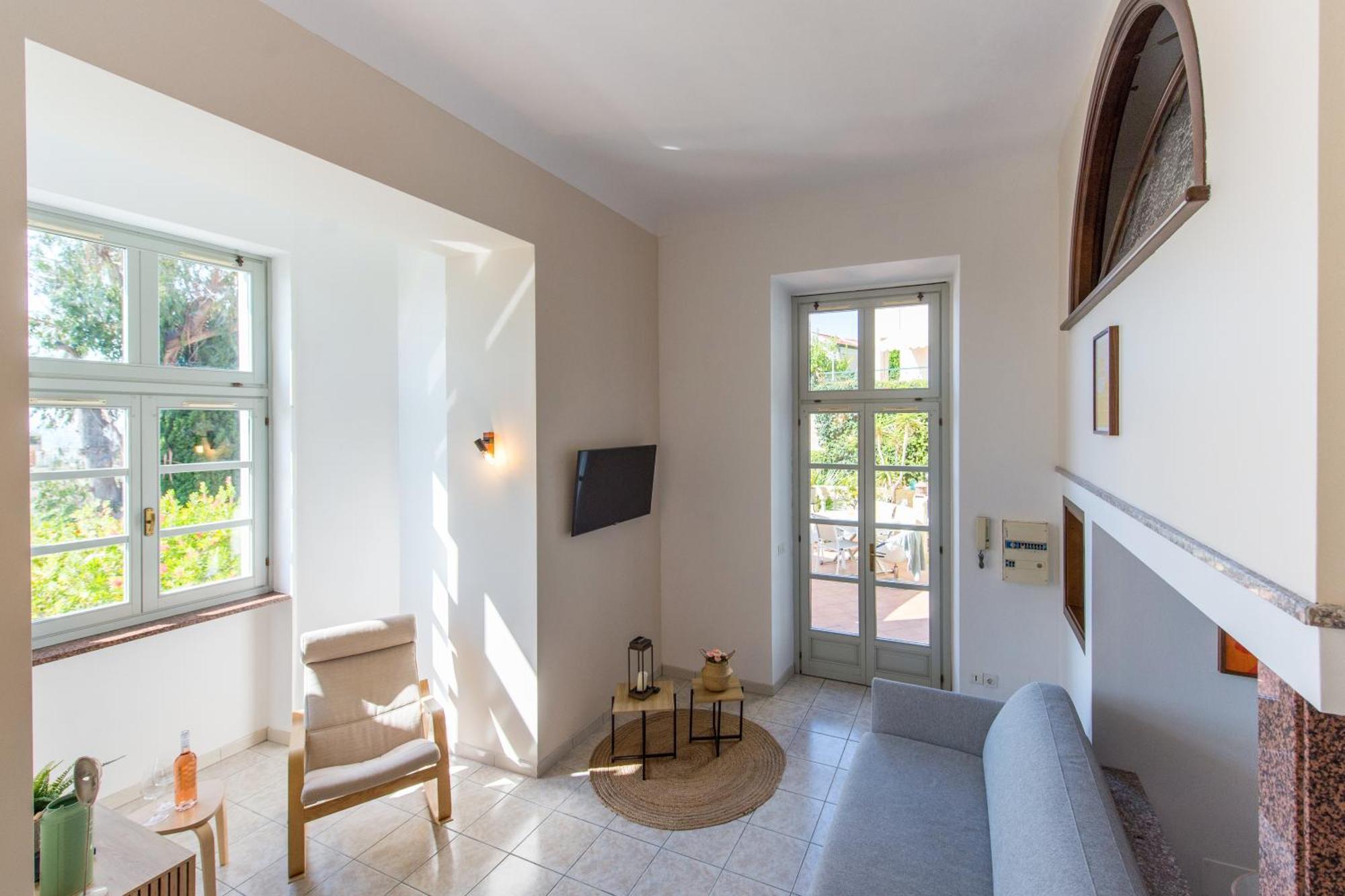 Oliviers -Agreable 2 Pieces Dans Maison Bourgeoise 멍똥 외부 사진